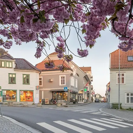 Behind Bryggen - Renovated - Budget Friendly Apartment Bergen